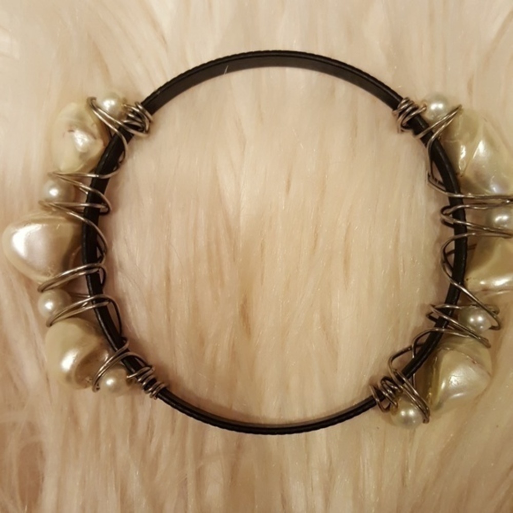 HANDMADE BLACK WHITE  PEARL BRACELET‎